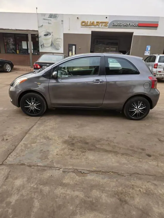Yaris break 2007 2 portières (image 6)