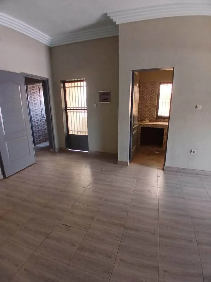 Appartement séparé à louer (image 8)
