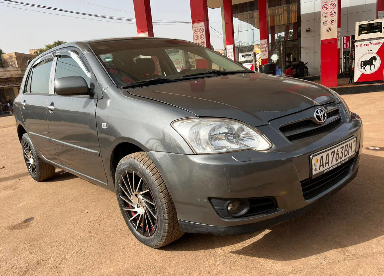 Toyota Corolla Drogba – Année 2007 (image 8)